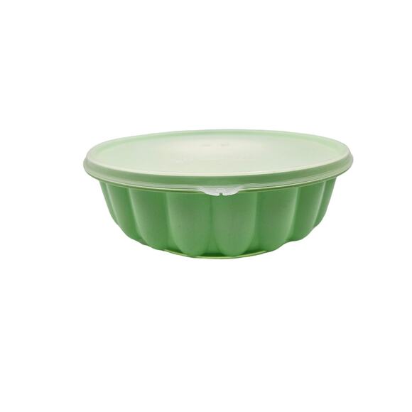 Vintage Tupperware 3 Piece Jello Mold with Lid Light‎ Green EUC - Picture 1 of 7